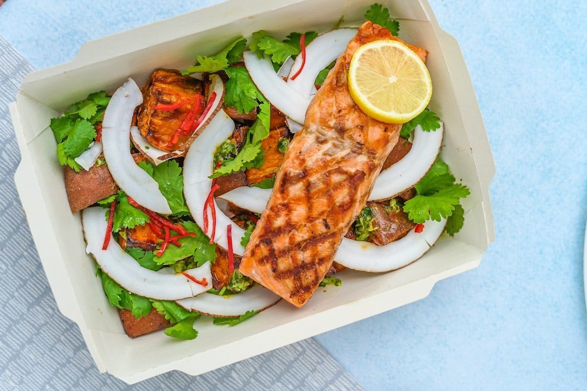 Grilled salmon with vegetables